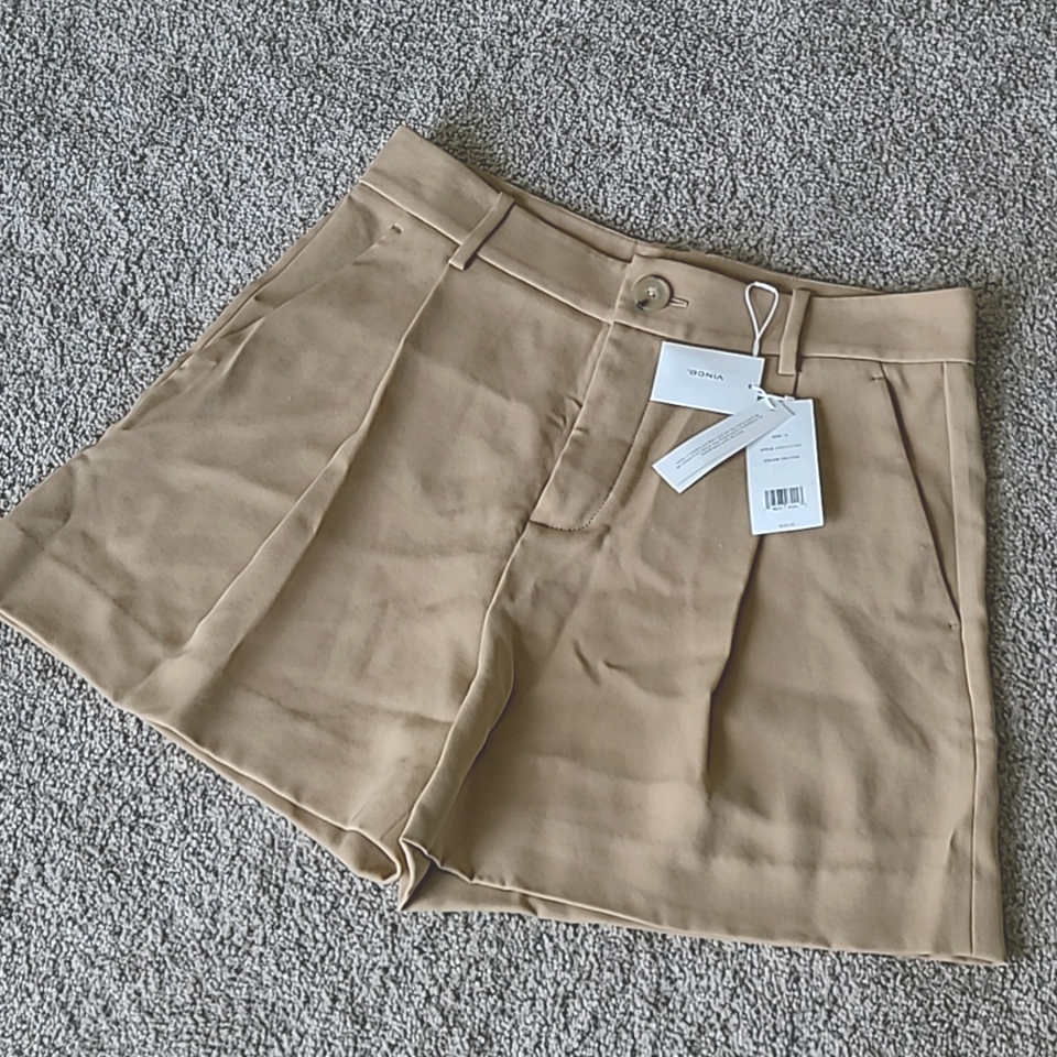 Nwot Vince Pleat Front Shorts